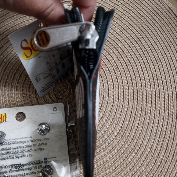 Seinfeld Soup Set - Picture 4 of 4